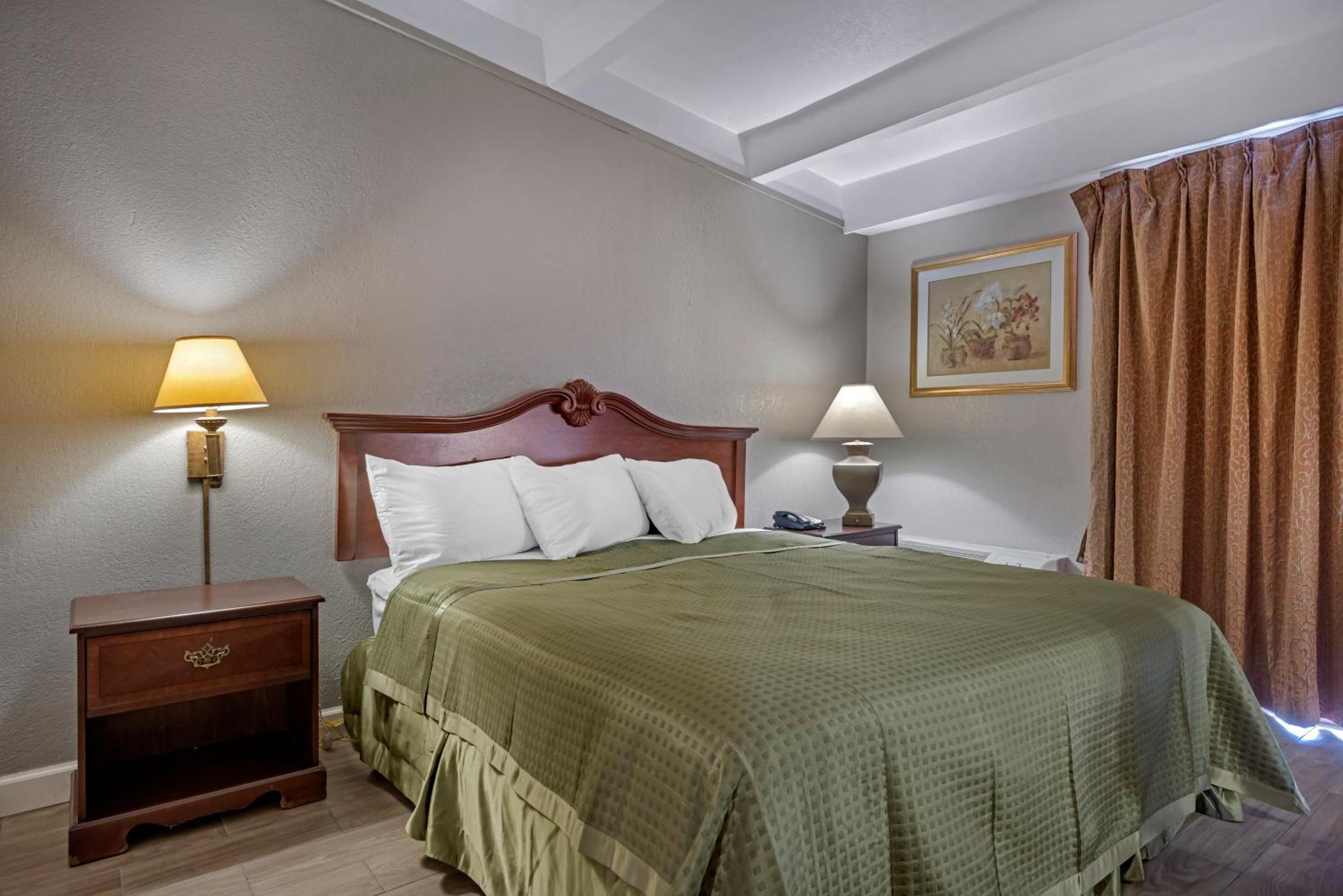 Rodeway Inn Клермон Экстерьер фото
